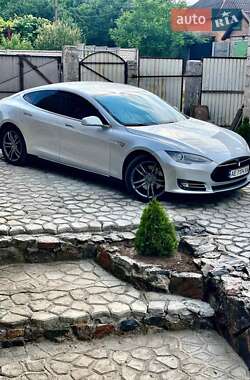 Ліфтбек Tesla Model S 2013 в Кривому Розі