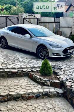 Ліфтбек Tesla Model S 2013 в Кривому Розі