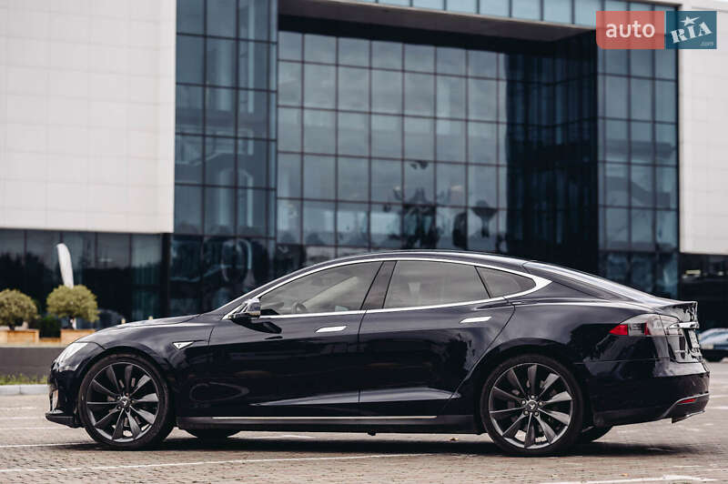 Лифтбек Tesla Model S 2013 в Одессе