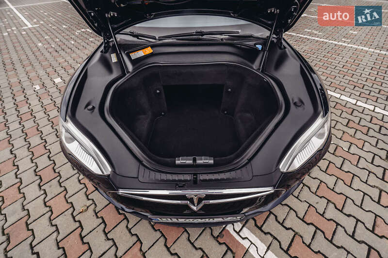 Ліфтбек Tesla Model S 2013 в Одесі