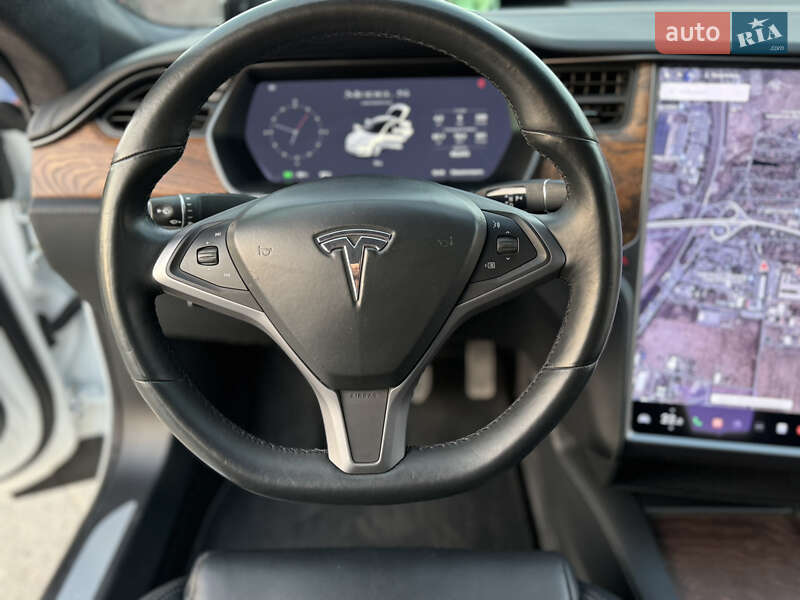 Лифтбек Tesla Model S 2020 в Киеве