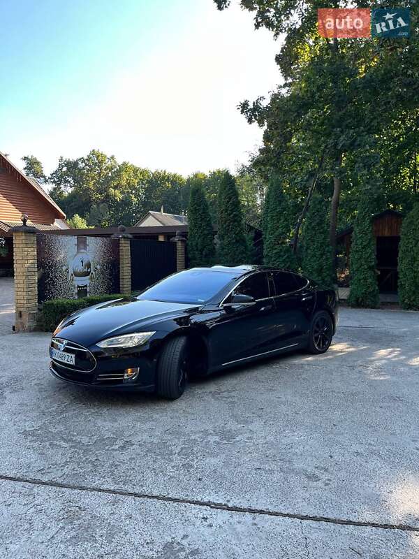 Лифтбек Tesla Model S 2016 в Сарнах фото 3 Лифтбек Tesla Model S 2016 в Сарнах