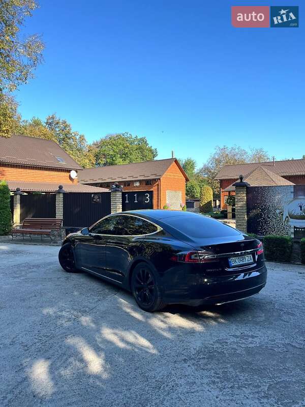 Лифтбек Tesla Model S 2016 в Сарнах фото 4 Лифтбек Tesla Model S 2016 в Сарнах