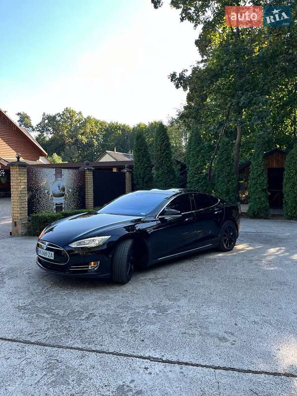 Лифтбек Tesla Model S 2016 в Сарнах фото 7 Лифтбек Tesla Model S 2016 в Сарнах