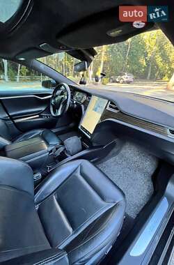 Лифтбек Tesla Model S 2016 в Сарнах фото 15 Лифтбек Tesla Model S 2016 в Сарнах