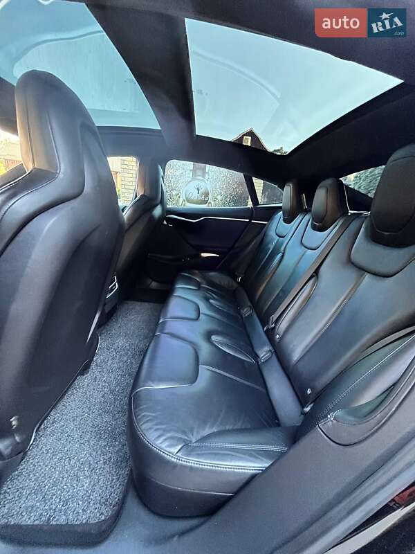 Лифтбек Tesla Model S 2016 в Сарнах фото 19 Лифтбек Tesla Model S 2016 в Сарнах