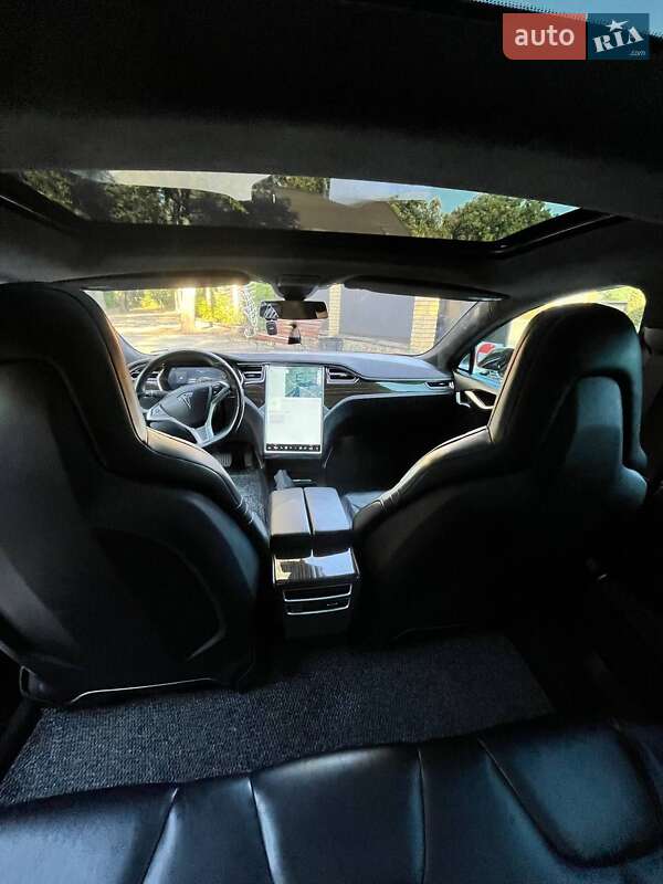 Лифтбек Tesla Model S 2016 в Сарнах фото 22 Лифтбек Tesla Model S 2016 в Сарнах