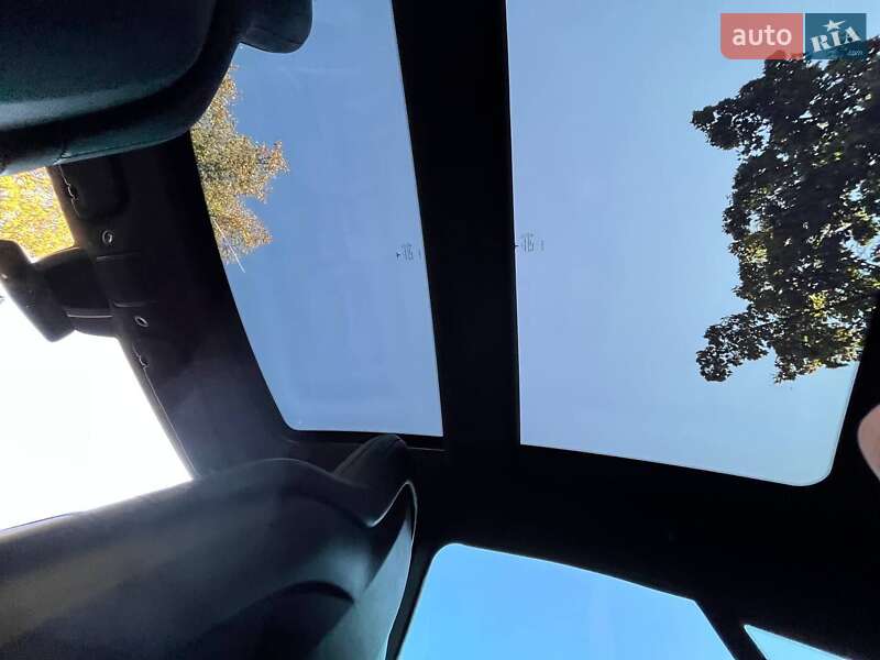 Лифтбек Tesla Model S 2016 в Сарнах