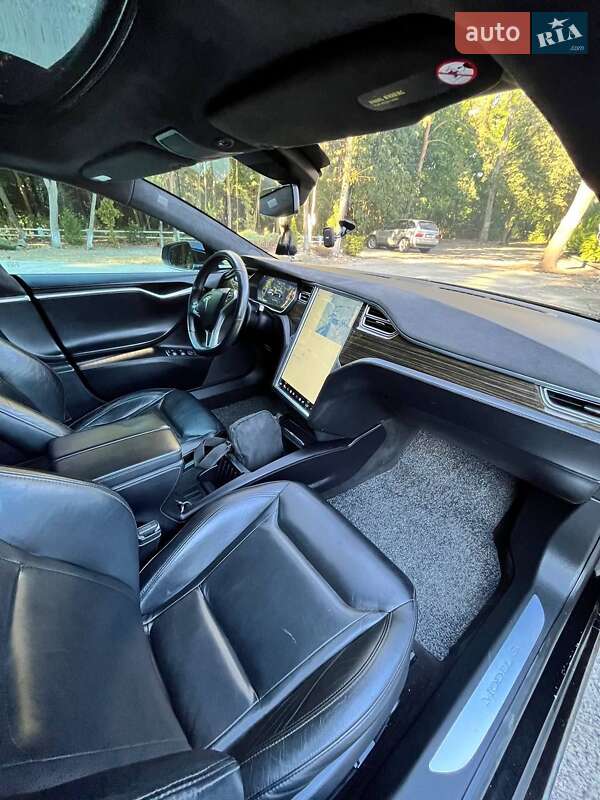 Лифтбек Tesla Model S 2016 в Сарнах фото 23 Лифтбек Tesla Model S 2016 в Сарнах