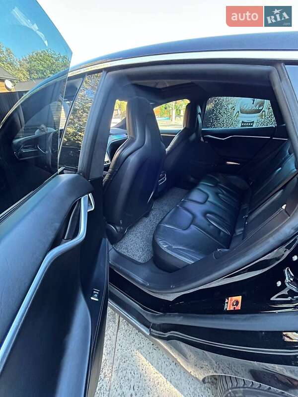 Лифтбек Tesla Model S 2016 в Сарнах фото 29 Лифтбек Tesla Model S 2016 в Сарнах