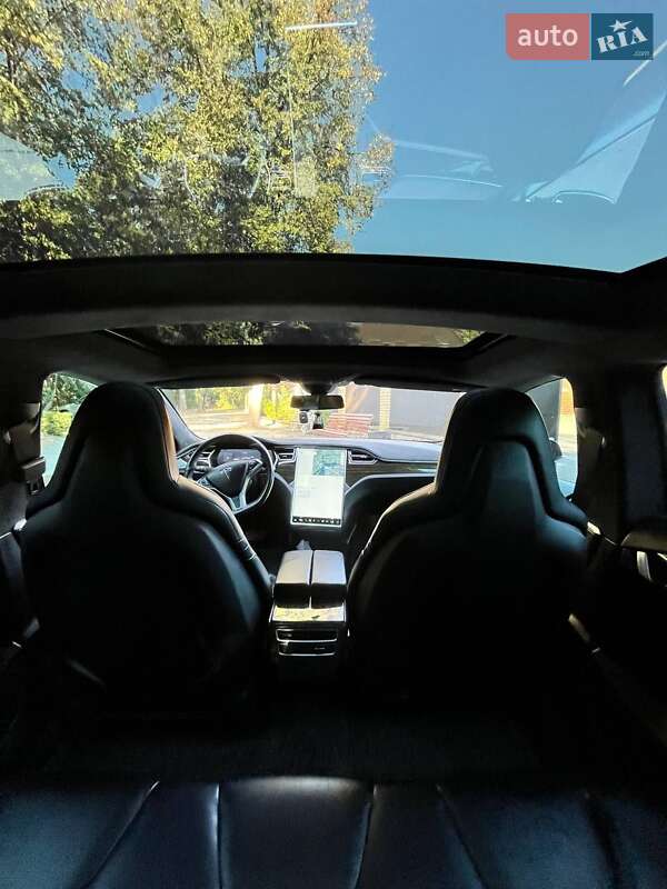 Лифтбек Tesla Model S 2016 в Сарнах фото 31 Лифтбек Tesla Model S 2016 в Сарнах