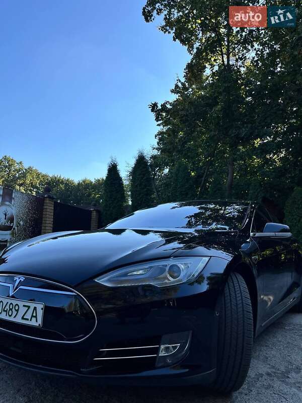 Лифтбек Tesla Model S 2016 в Сарнах фото 32 Лифтбек Tesla Model S 2016 в Сарнах