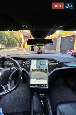 Лифтбек Tesla Model S 2016 в Сарнах фото 39 Лифтбек Tesla Model S 2016 в Сарнах