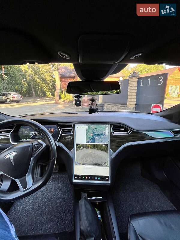 Лифтбек Tesla Model S 2016 в Сарнах фото 39 Лифтбек Tesla Model S 2016 в Сарнах