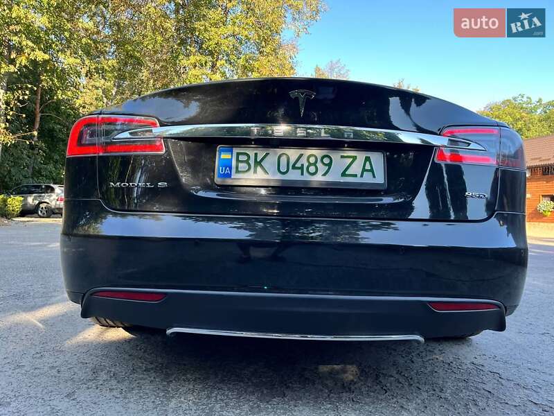 Лифтбек Tesla Model S 2016 в Сарнах фото 40 Лифтбек Tesla Model S 2016 в Сарнах