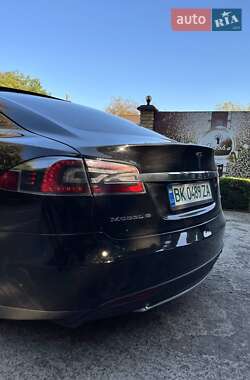 Лифтбек Tesla Model S 2016 в Сарнах фото 42 Лифтбек Tesla Model S 2016 в Сарнах