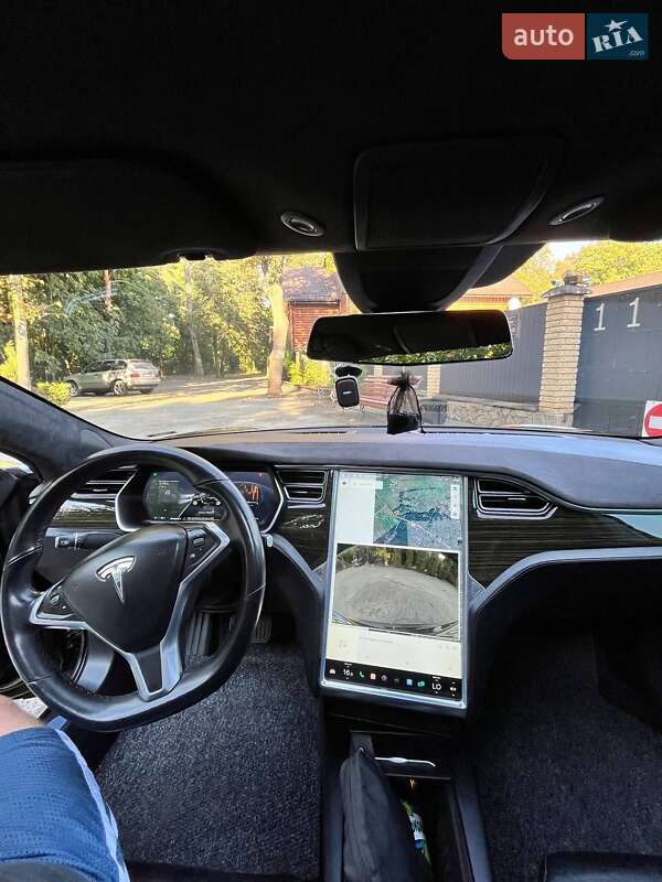 Лифтбек Tesla Model S 2016 в Сарнах фото 44 Лифтбек Tesla Model S 2016 в Сарнах