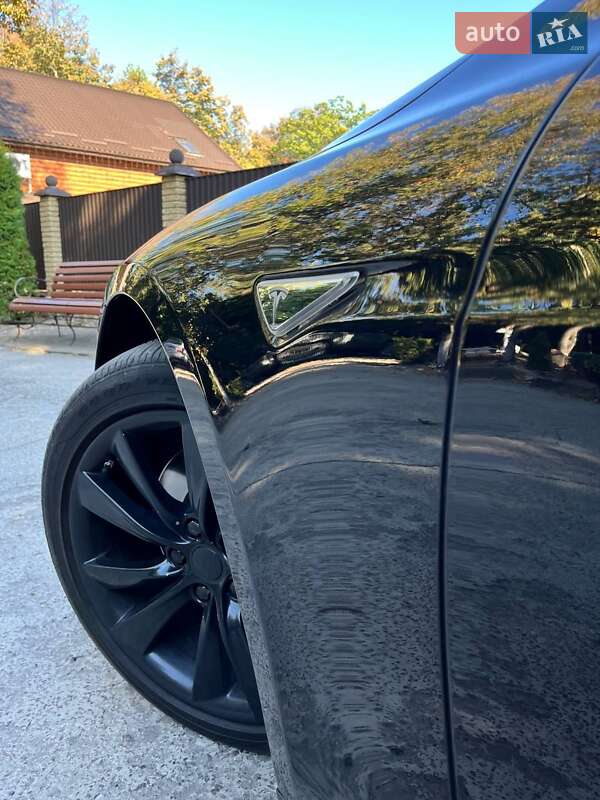 Лифтбек Tesla Model S 2016 в Сарнах фото 48 Лифтбек Tesla Model S 2016 в Сарнах