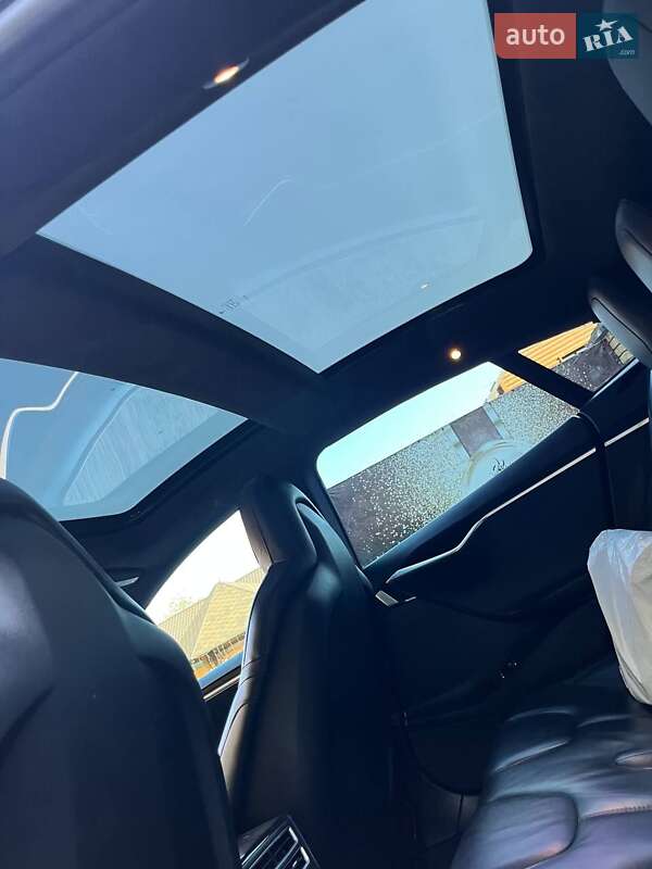 Лифтбек Tesla Model S 2016 в Сарнах фото 50 Лифтбек Tesla Model S 2016 в Сарнах