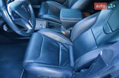 Лифтбек Tesla Model S 2017 в Днепре