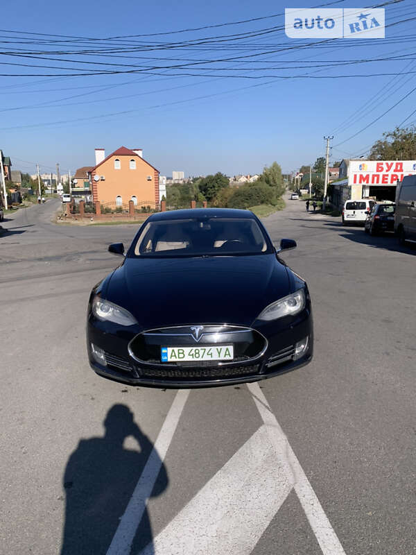 Tesla Model S 2013