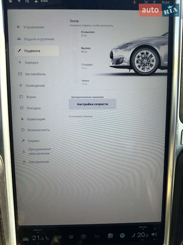 Ліфтбек Tesla Model S 2013 в Стрию