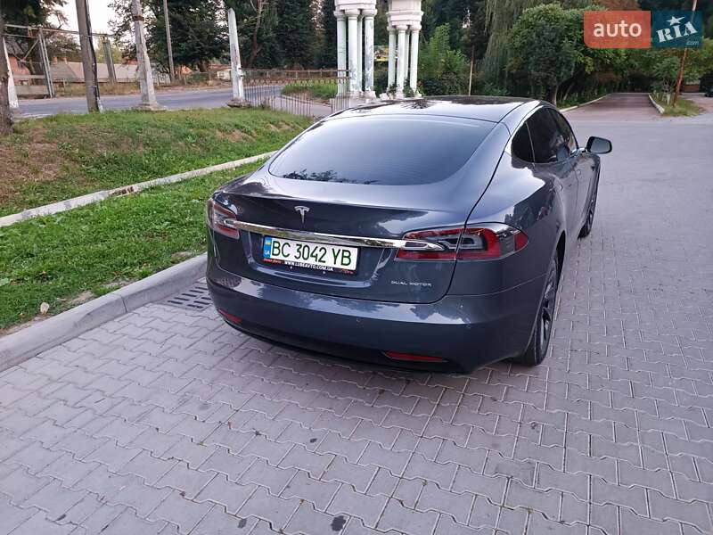 Ліфтбек Tesla Model S 2019 в Трускавці