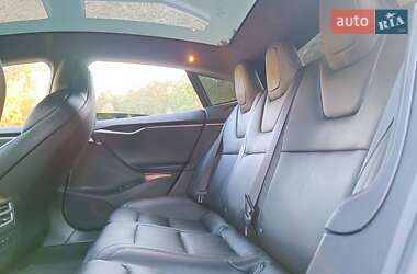 Лифтбек Tesla Model S 2019 в Трускавце