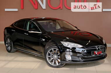 Ліфтбек Tesla Model S 2014 в Одесі