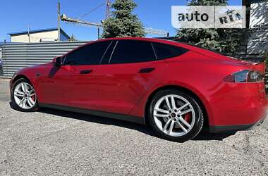 Ліфтбек Tesla Model S 2015 в Полтаві