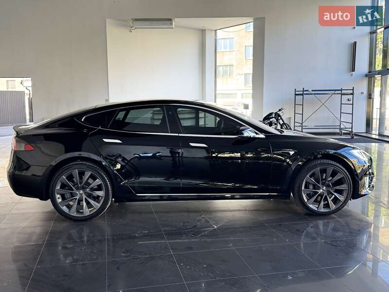 Лифтбек Tesla Model S 2020 в Одессе