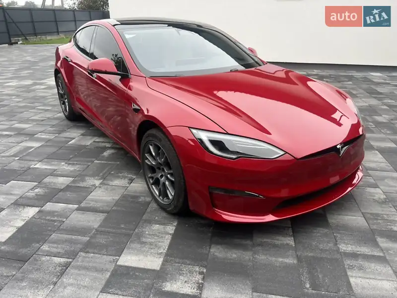 Tesla Model S 2021