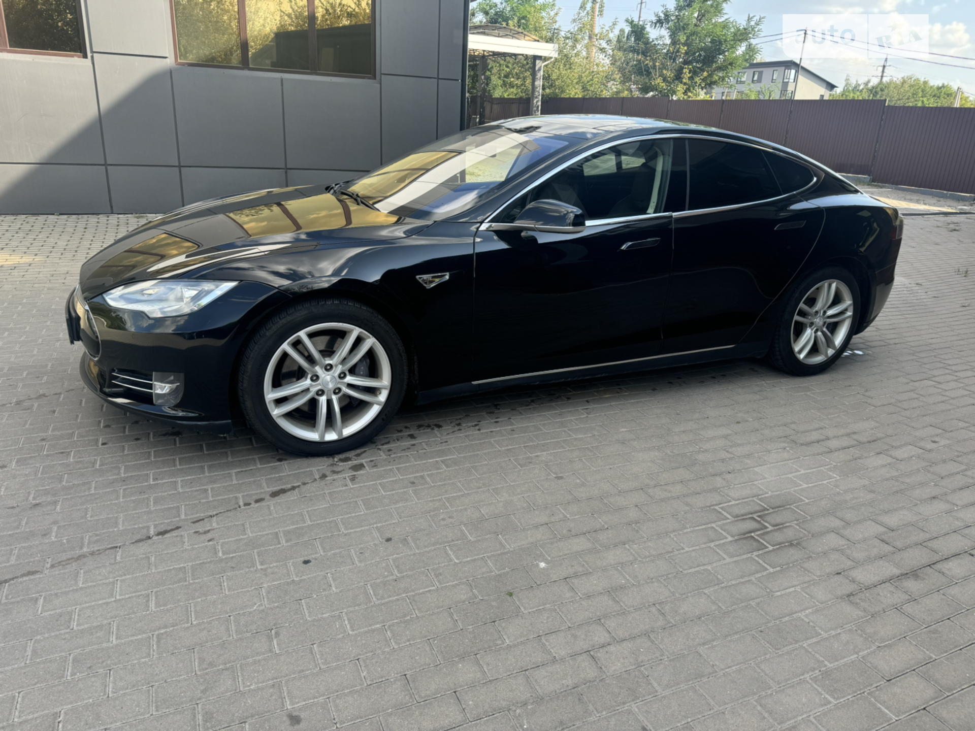 2014 Tesla Model S - мініатюра 9