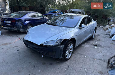 Лифтбек Tesla Model S 2014 в Запорожье