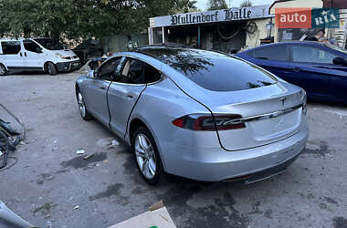 Лифтбек Tesla Model S 2014 в Запорожье