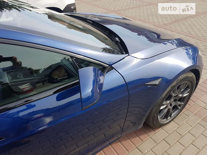 Лифтбек Tesla Model S 2022 в Харькове