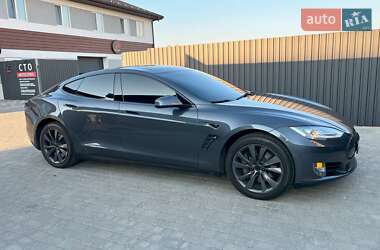Лифтбек Tesla Model S 2015 в 