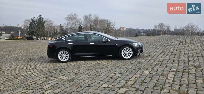 Ліфтбек Tesla Model S 2016 в Києві фото 9 Ліфтбек Tesla Model S 2016 в Києві