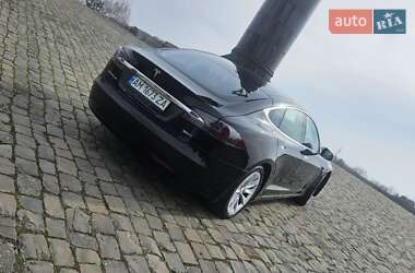 Ліфтбек Tesla Model S 2016 в Києві фото 3 Ліфтбек Tesla Model S 2016 в Києві