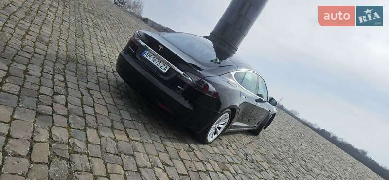 Ліфтбек Tesla Model S 2016 в Києві фото 3 Ліфтбек Tesla Model S 2016 в Києві