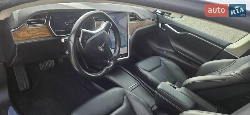 Ліфтбек Tesla Model S 2016 в Києві фото 18 Ліфтбек Tesla Model S 2016 в Києві