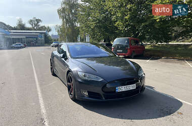 Лифтбек Tesla Model S 2015 в 