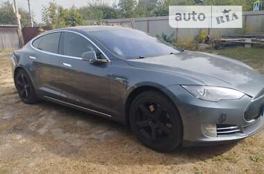 Ліфтбек Tesla Model S 2014 в Києві