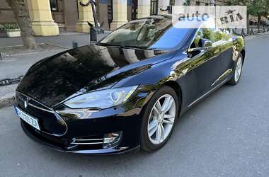 Лифтбек Tesla Model S 2015 в Одессе