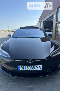 Лифтбек Tesla Model S 2016 в 