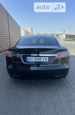 Лифтбек Tesla Model S 2016 в 