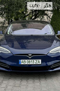 Ліфтбек Tesla Model S 2018 в Вінниці