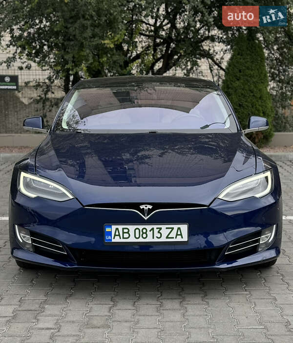 Tesla Model S 2018