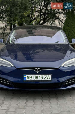 Ліфтбек Tesla Model S 2018 в Вінниці