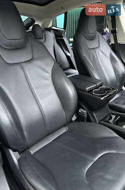 Лифтбек Tesla Model S 2013 в 